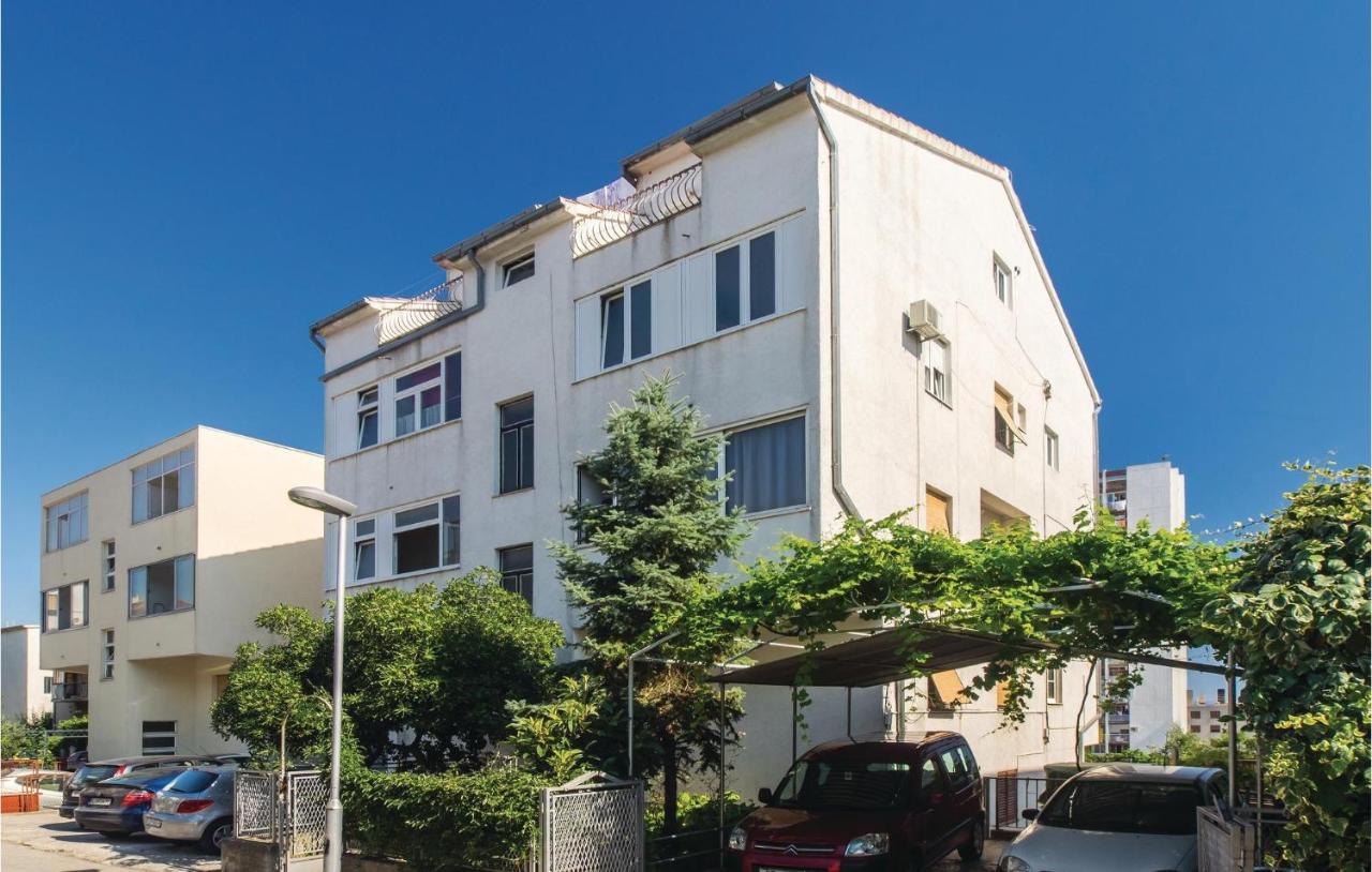 Cozy Apartment In Split With Kitchenette ภายนอก รูปภาพ