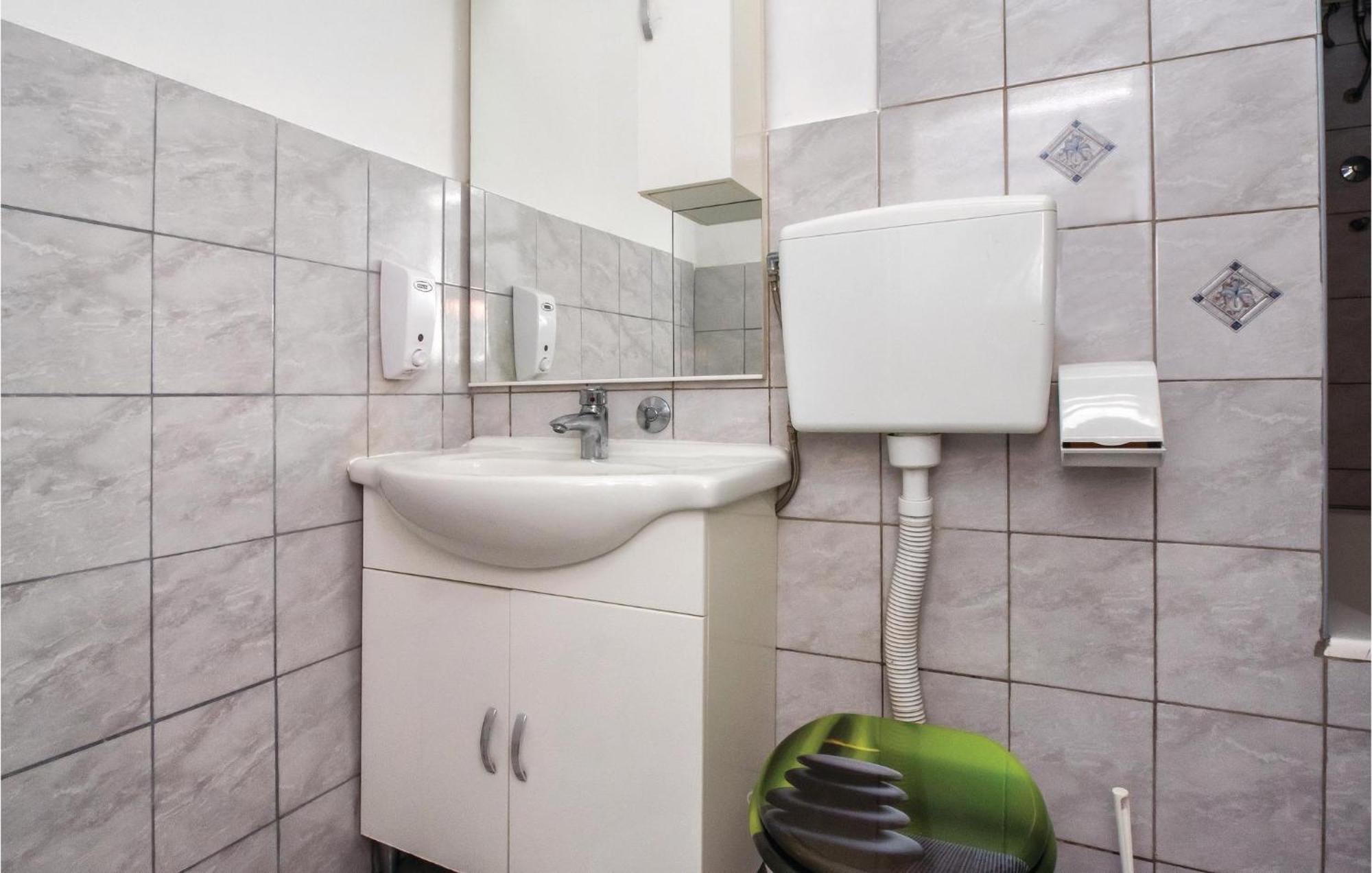 Cozy Apartment In Split With Kitchenette ภายนอก รูปภาพ
