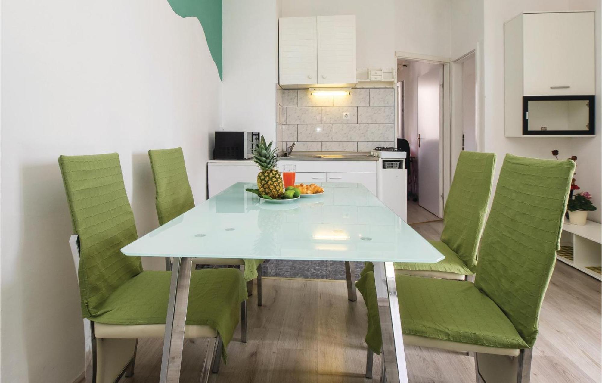 Cozy Apartment In Split With Kitchenette ภายนอก รูปภาพ